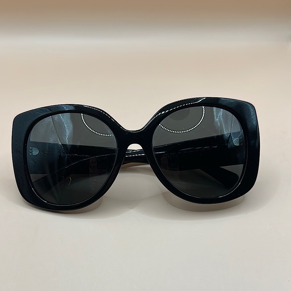 Versace VE4387 Sunglasses - Picture 2 of 9